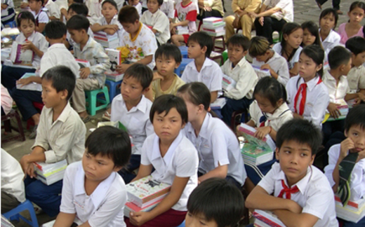 Sửng sốt với những khoản thu đầu năm ở 'trường quê'