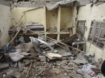Quân đội Syria triển khai rầm rộ trước các đền thờ Hồi giáo để ngăn chận biểu tình