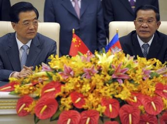 Trung Quốc yêu cầu Cam Bốt không thúc đẩy "quá nhanh" hồ sơ Biển Đông