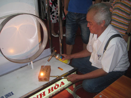 Chuyện ở chợ công nghệ: Ký kết thật, tiền là... ghi nhớ