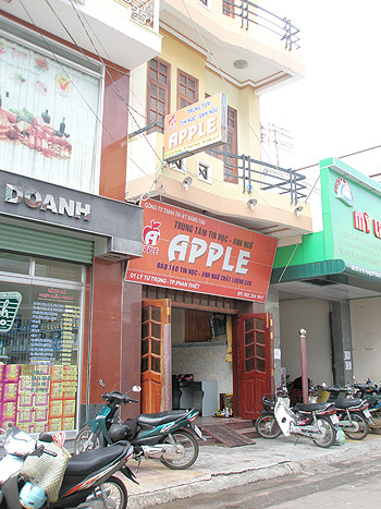 Sai phạm tràn lan vẫn... lên chức