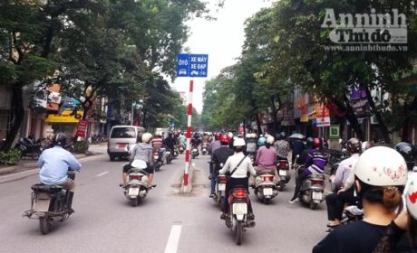 Giao thông- khẩn trương, bình tĩnh, tỉ mẩn...