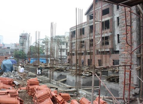 Làng Việt kiều châu Âu bị tố tự ý tăng giá bán tới 38%