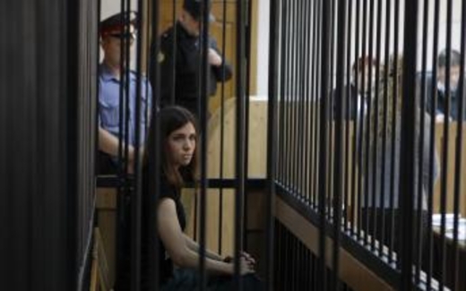 Không nhận tội, hai thành viên Pussy Riot vẫn ở tù