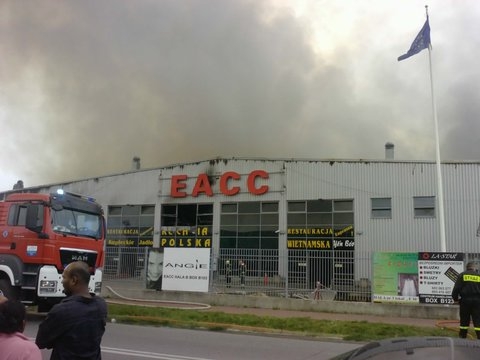 CHÁY  LỚN TẠI TRUNG TÂM THƯƠNG MẠI WÓLKA KOSOWSKA