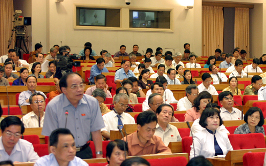 'Ghế nóng" dành cho ai?