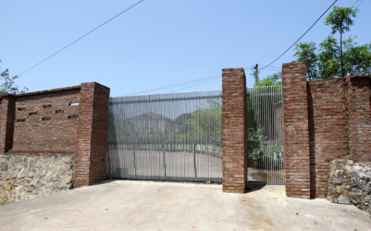 Nhà Mỹ Linh, Thành Chương khó xử lý