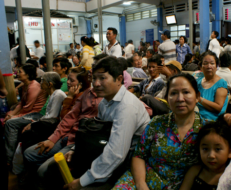 'Đến năm 2015, TP HCM sẽ hết quá tải bệnh viện'