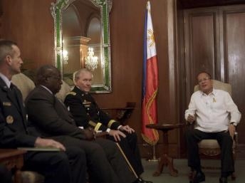 Mỹ thảo luận với Philippines về viện trợ quân sự