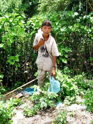 Tuổi thơ bị đánh cắp  - Bài 6