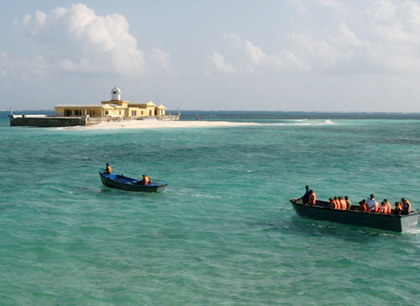 "Họa không gì lớn bằng không biết thế nào là đủ"
