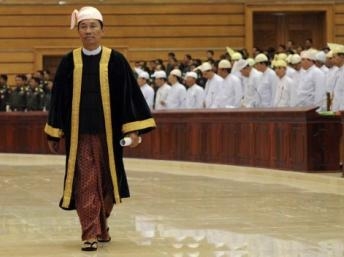 Miến Điện: Đảng cầm quyền tìm cách thích ứng với tiến trình dân chủ hóa