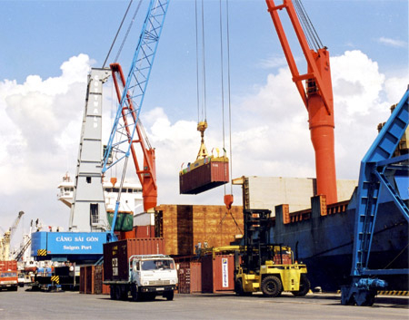 GDP tăng thấp: Lo ngân sách hao hụt