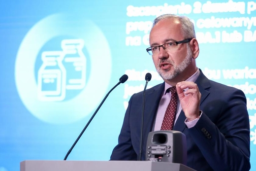 Ba Lan: Tiêm vắc xin COVID-19 liều thứ tư cho mọi người trên 12 tuổi