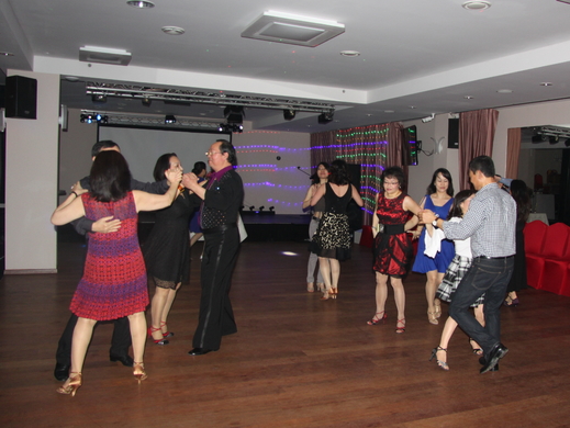 Thông báo: thành lập "Liên CLB khiêu vũ Warszawa"