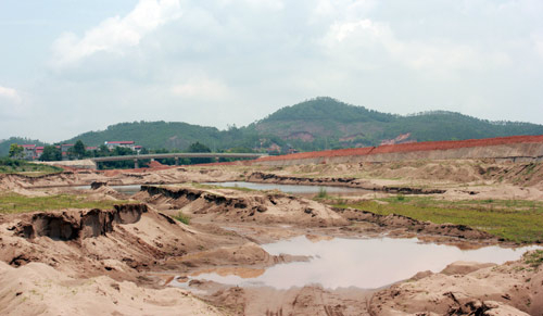 Bẻ dòng sông Đà xây khu du lịch