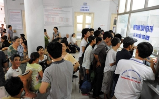 Điều chỉnh giá  khám, chữa bệnh: Dân lại thêm lo
