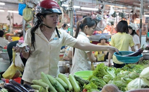 Mừng lạm phát thấp, lo mất cân đối tài chính