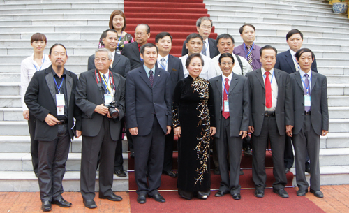 Hội thảo "Bảo tồn bản sắc văn hóa, giữ gìn tiếng Việt"