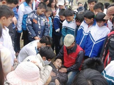 Những lễ hội có hơi hướng bạo lực tại Việt Nam