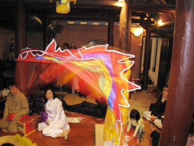 Hầu bóng, một phức thể văn hóa