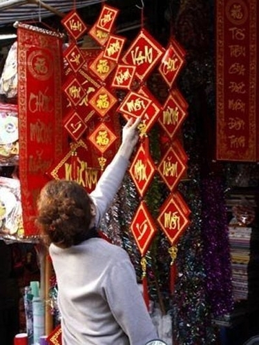 Bị chủ nợ “săn”, không dám về quê ăn Tết