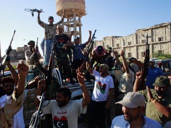Tình hình Tripoli vẫn hỗn loạn, không có ai trong gia đình Kadhafi bị bắt
