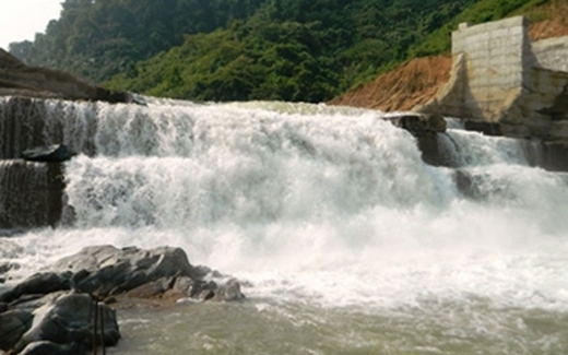 Họa đổ đầu dân, giật mình đòi bỏ thủy điện nhỏ
