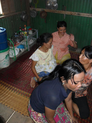 14 cô gái Việt Nam qua Thái Lan đẻ thuê được giải cứu