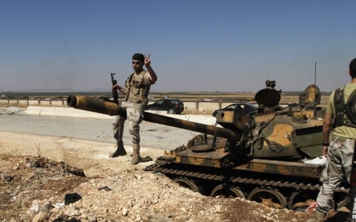 Phe nổi dậy Syria chiếm được căn cứ không quân Mannagh