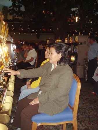 Niềm vui tuổi già ở Cali