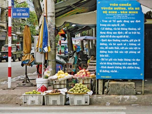 Bao tủi nhục ê chề khi bán hàng rong!