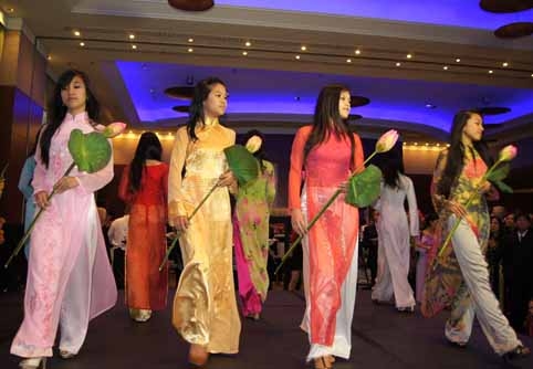 Chiêu đãi nhân dịp kỷ niệm 66 năm Quốc khánh nước CHXHCN Việt Nam