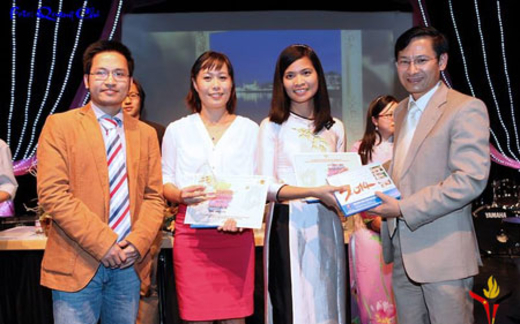 Ngày hội lớn của những “con Lạc, cháu Hồng” giữa lòng nước Đức