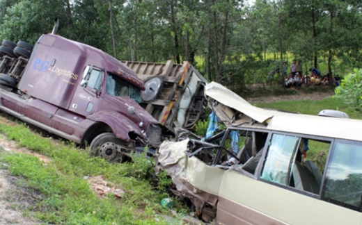 5 ngày nghỉ 110 mạng người, ai vui?