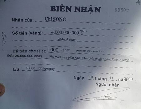 Người đòi nợ lại vây kín tiệm vàng Tuấn Tài