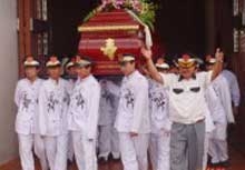 Mánh lới kỳ khôi trong nghề bán… quan tài (kỳ 4)