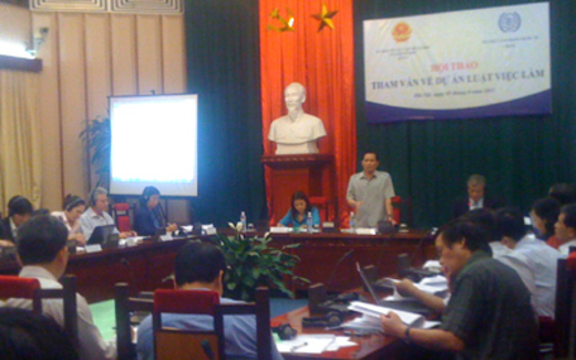 Thất nghiệp chỉ 2%, sao Việt Nam vẫn nghèo?