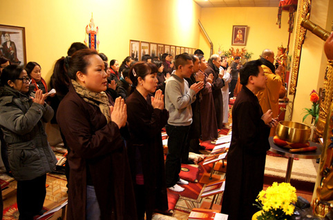 Người Việt tại Warszawa đón xuân Quý Tỵ 2013.