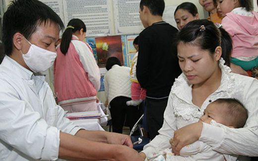 Nối dài nỗi lo vắc-xin