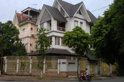Mua biệt thự được tặng thêm vàng, đất