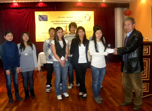 Cộng đồng Việt Nam tại Ba Lan tiếp tục quyên góp ủng hộ đồng bào Miền Trung.