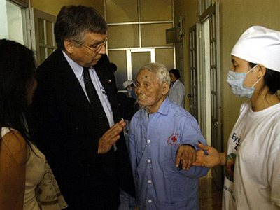 ĐẠI SỨ ISRAEL TẠI VN EFFIE BEN-MATITYAU: Người Việt dễ gần và dễ mến