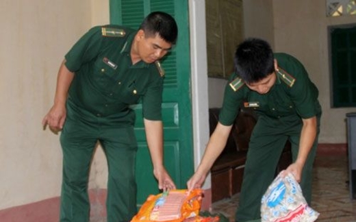 Xúc xích Trung Quốc ồ ạt vào Việt Nam