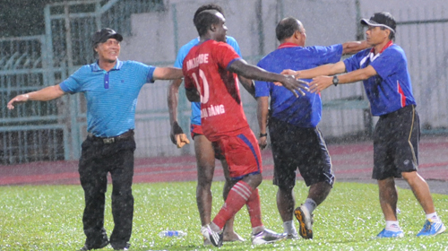 Về thông tin trọng tài đòi chi 500 triệu đồng: Công an làm việc với VFF