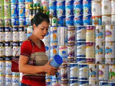 Sữa tăng giá: “Thủ phạm” nằm ở khâu phân phối?