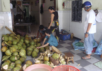 Người dân Sài Gòn, Cần Thơ đổ xô đi “trốn nóng”