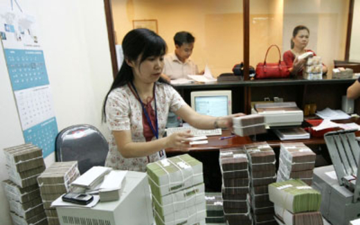 "Đũa thần" hô biến nợ xấu, ngân hàng báo lãi ngàn tỷ