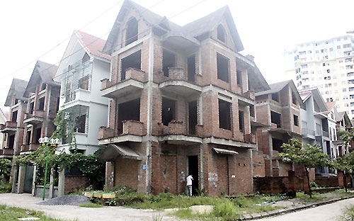 “Bất động sản đổ vỡ thì ai chịu trách nhiệm?”