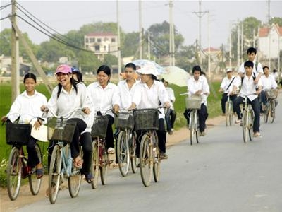 Học sinh hăng hái bỏ học đi làm thuê